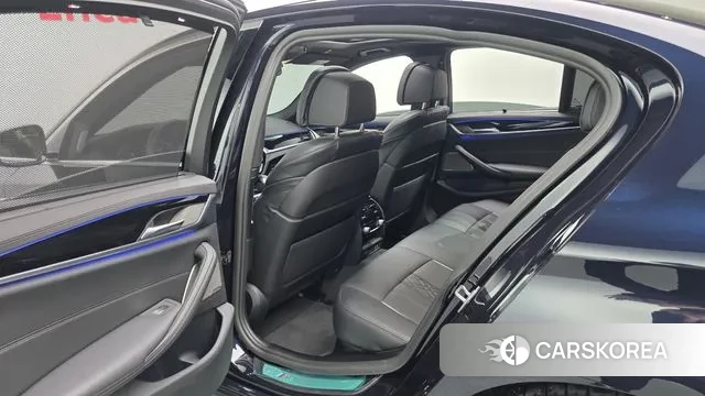 BMW 5 Series (G30) id 3416571 из Кореи 8