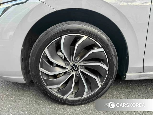 Volkswagen Golf id 4299807 из Китая 8