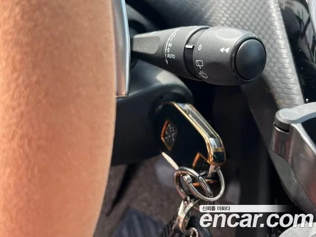 Peugeot 208 id 2840131 из Кореи 8