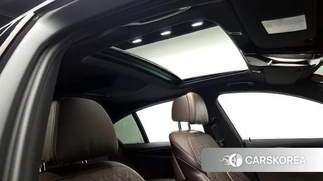 BMW 5 Series (G30) id 3655429 из Кореи 8