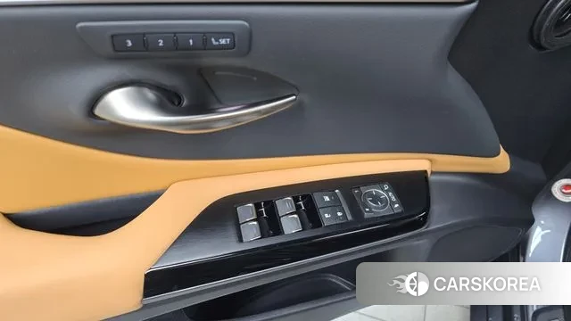 Lexus ES300h 7th generation id 3740095 из Кореи 8