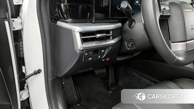 Hyundai Grandeur (GN7) id 3921649 из Кореи 8