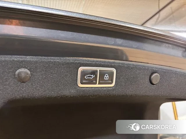 Hyundai Grandeur Hybrid (GN7) id 3492318 из Кореи 8