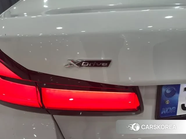 BMW 5 Series (G30) id 3405996 из Кореи 8