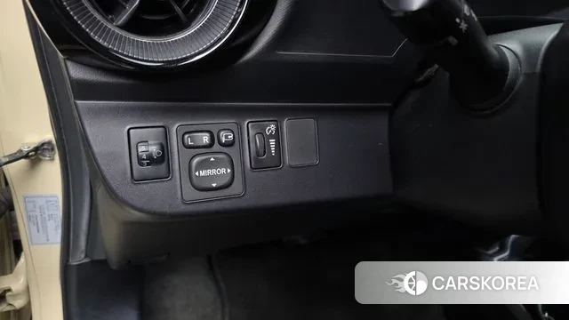 Toyota Prius C id 3515255 из Кореи 8