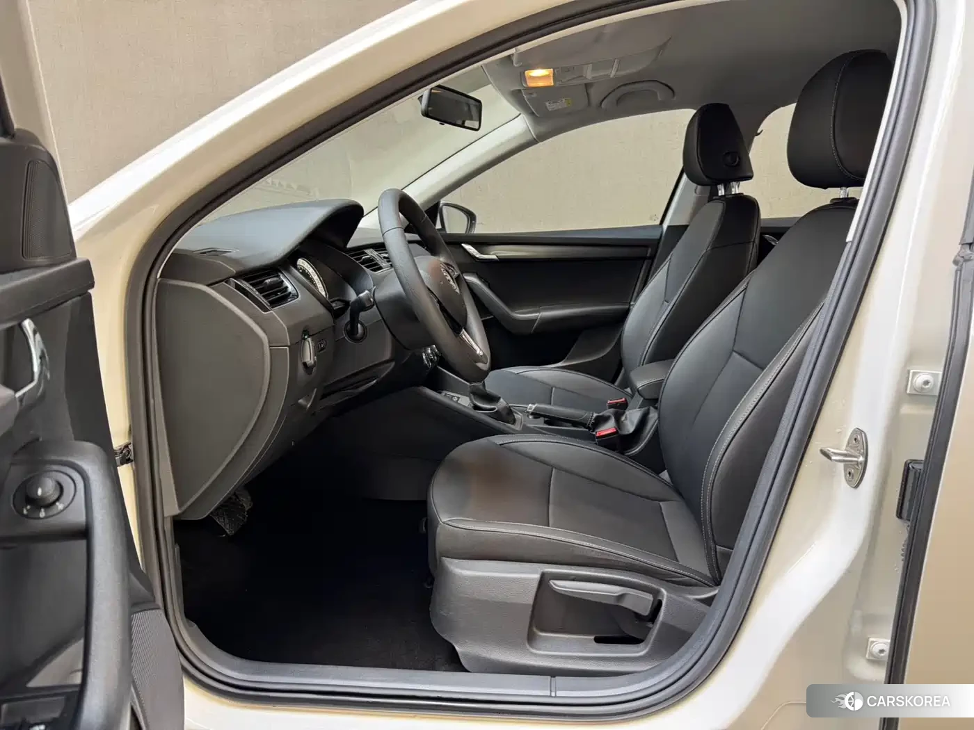 Skoda Octavia id 4622288 из Китая 8
