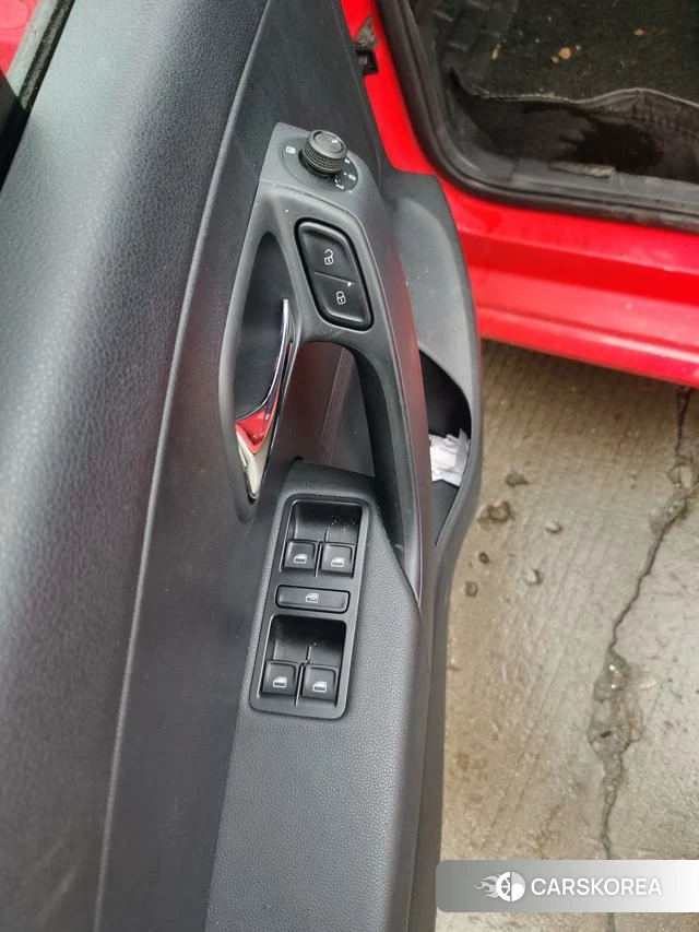 Volkswagen Polo id 4240482 из Китая 8