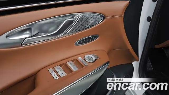 Genesis GV70 id 2868935 из Кореи 8