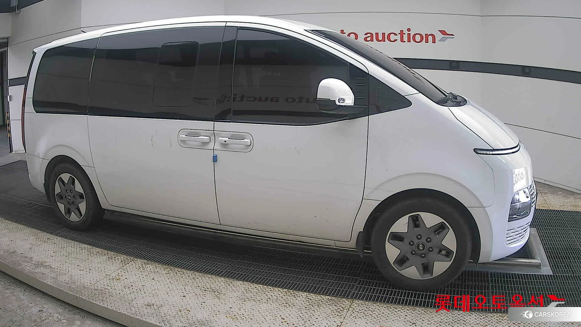 Hyundai Staria id 4504389 из Кореи 8