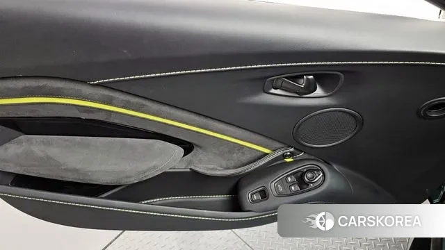 Aston Martin Vantage 2nd Generation id 3421440 из Кореи 8