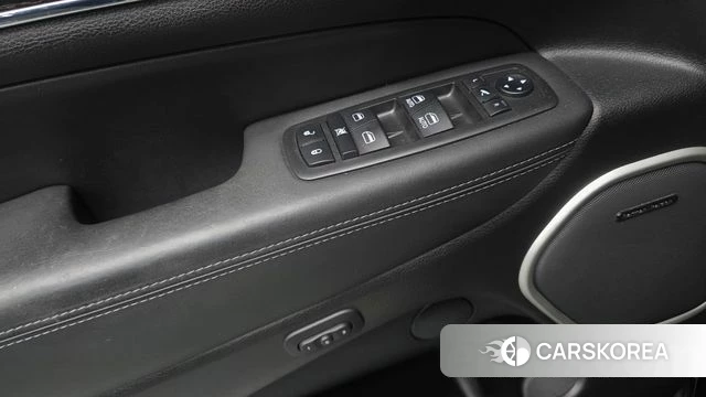 Jeep Grand Cherokee id 3942480 из Кореи 8