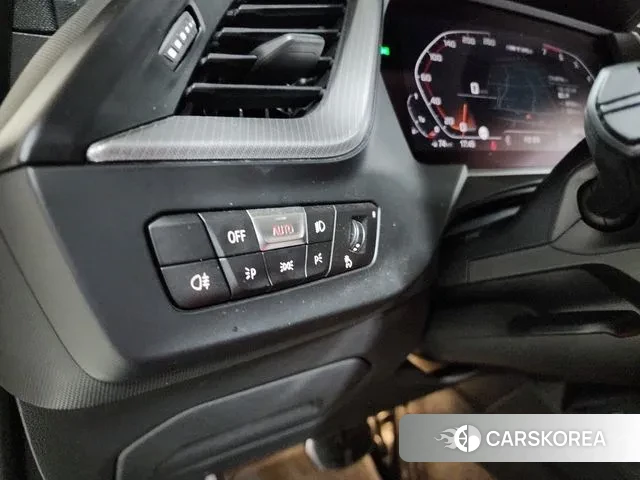 BMW 1 Series (F40) id 3540206 из Кореи 8