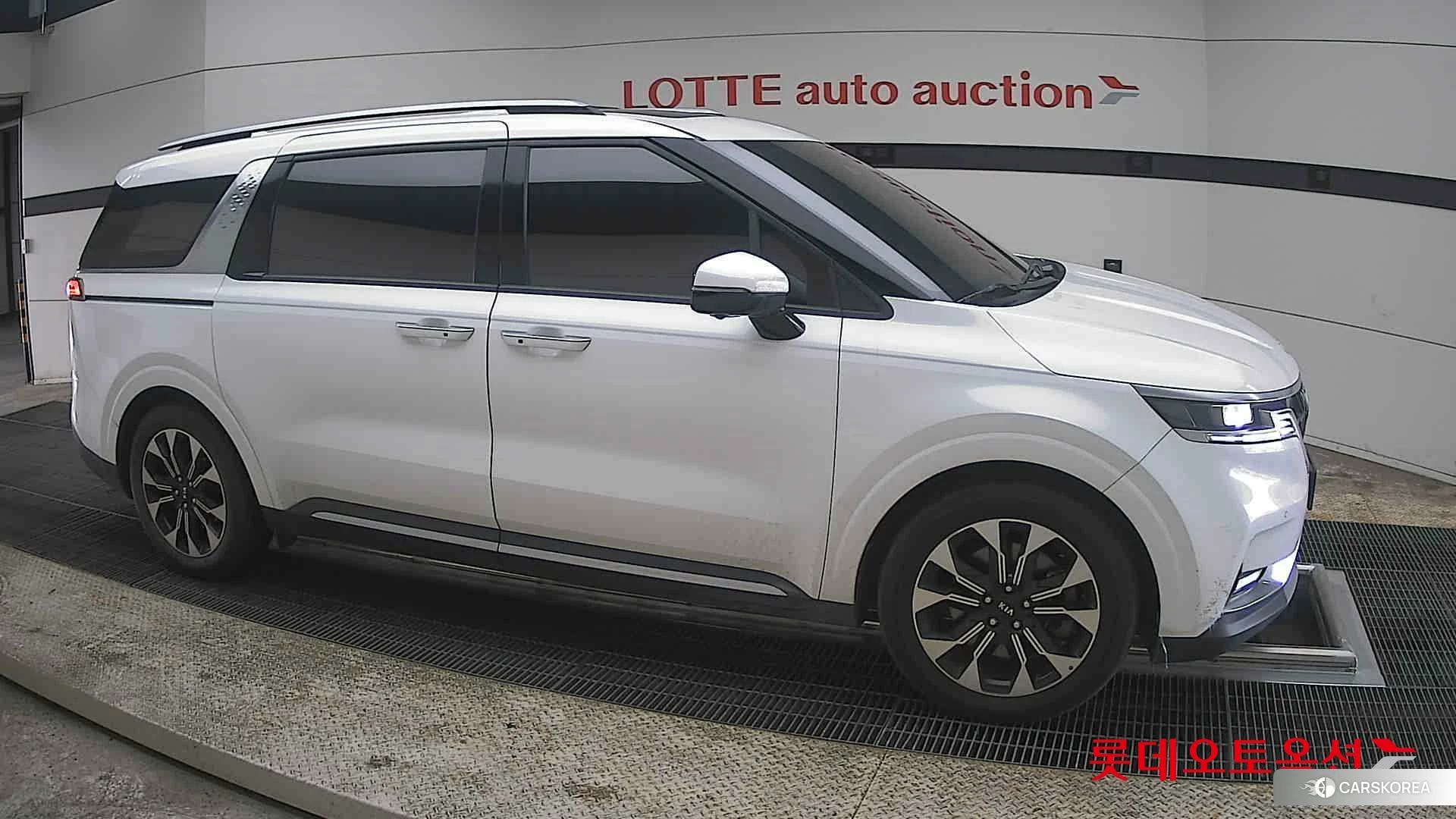 Kia Carnival id 3888395 из Кореи 8