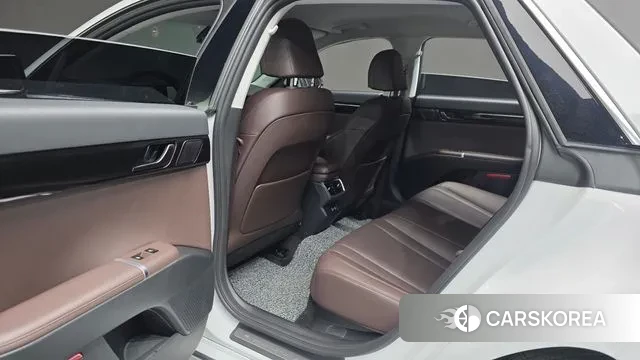 Hyundai Grandeur (GN7) id 3580991 из Кореи 8