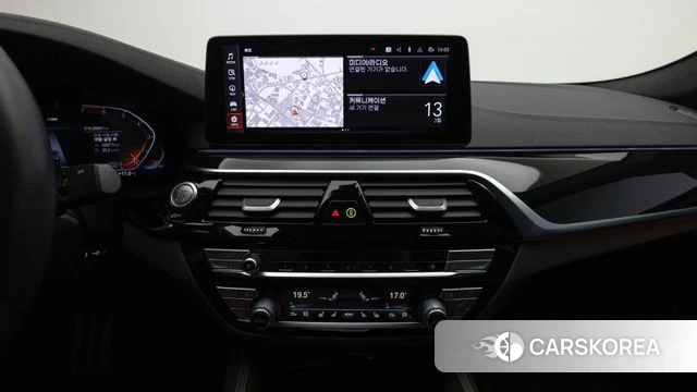 BMW 5 Series (G30) id 3798920 из Кореи 8