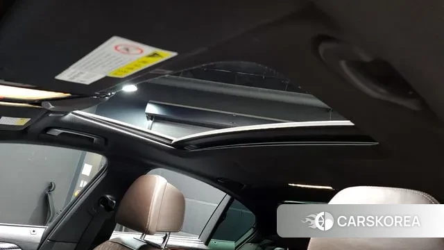 BMW 5 Series (G30) id 3736808 из Кореи 8