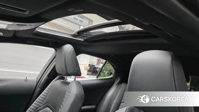 Lexus UX250h id 3727218 из Кореи 8