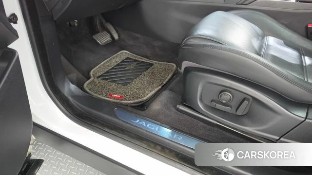 Jaguar E-PACE id 4836779 из Кореи 8