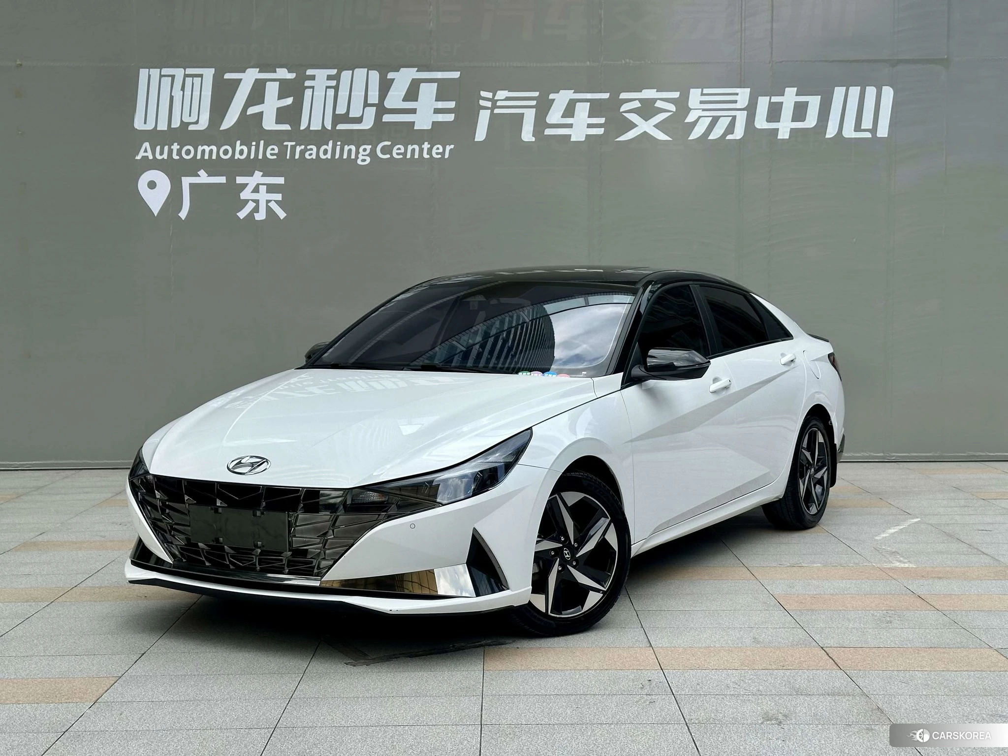 Hyundai Elantra id 4421023 из Китая 8