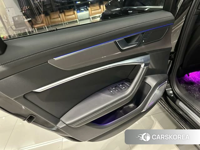 Audi A6L id 4259583 из Китая 8