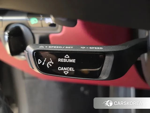 Porsche 911(992) id 3597927 из Кореи 8