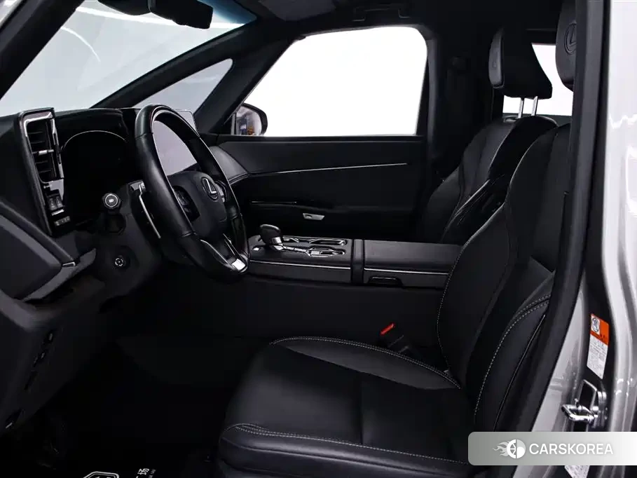 Lexus LM id 4628316 из Китая 8