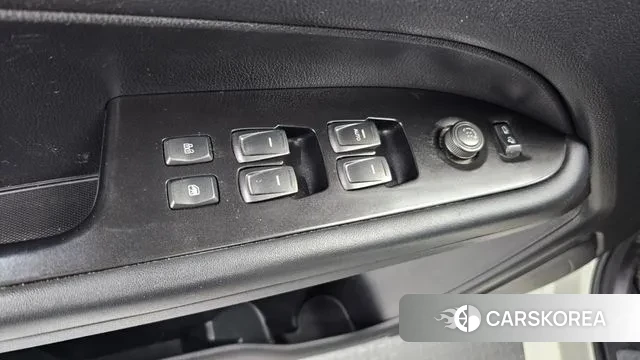 Ssangyong Rexton Sports id 3318438 из Кореи 8