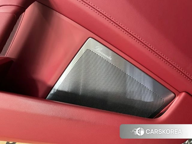Porsche 911(992) id 4701310 из Кореи 8