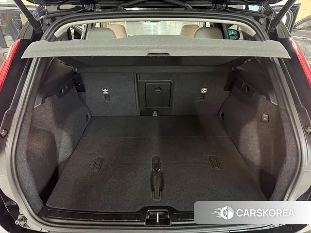 Volvo XC40 id 3415499 из Кореи 8