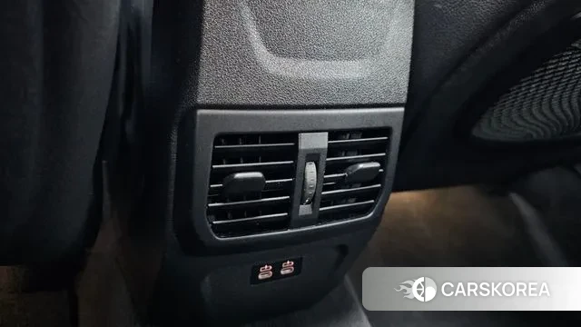 BMW 1 Series (F40) id 3715952 из Кореи 8