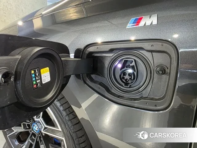 BMW 5 Series (G60) id 3041826 из Кореи 8