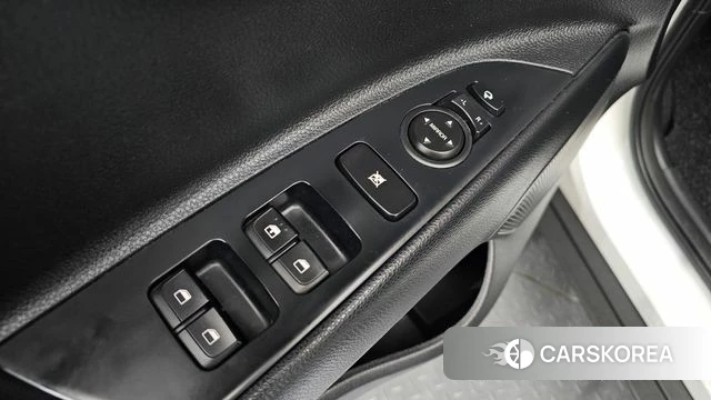 Kia Stonic id 3808059 из Кореи 8