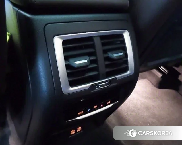 BMW iX3 id 3052650 из Кореи 8