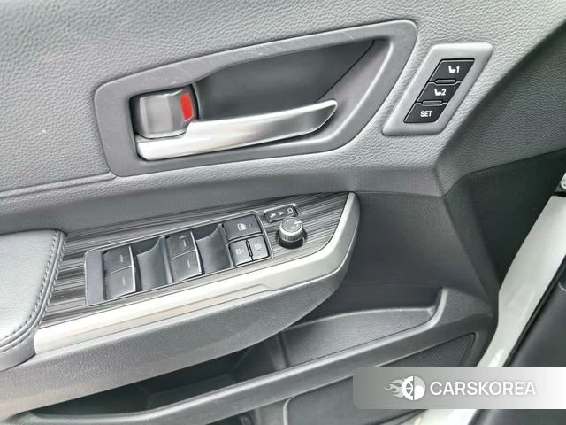 Toyota Saina id 4368227 из Китая 8