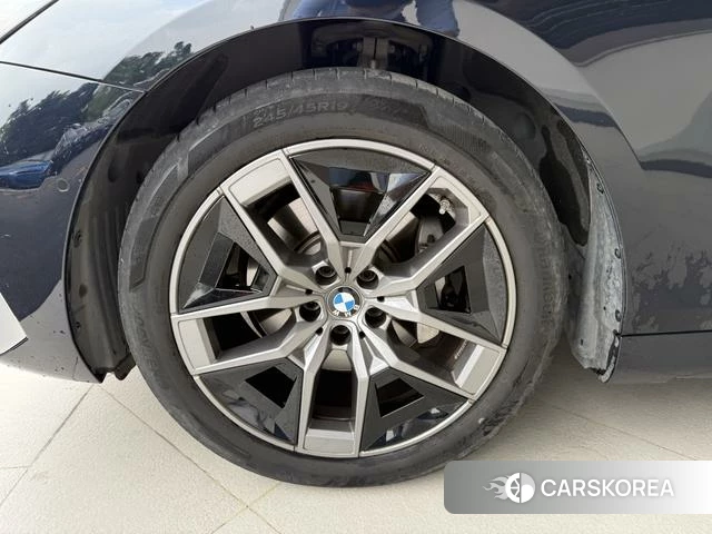 BMW 5 series id 4220918 из Китая 8