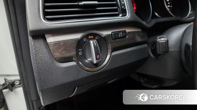 Volkswagen The New Passat id 3820864 из Кореи 8