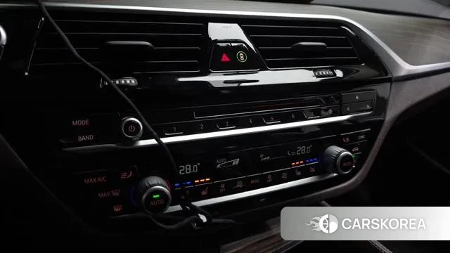 BMW 5 Series (G30) id 3391530 из Кореи 8