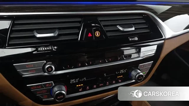 BMW 5 Series (G30) id 3691769 из Кореи 8