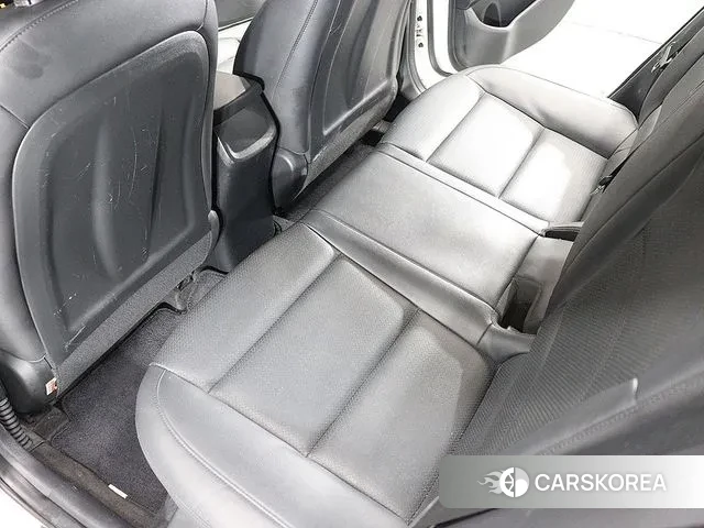 Hyundai Avante AD id 3171505 из Кореи 8