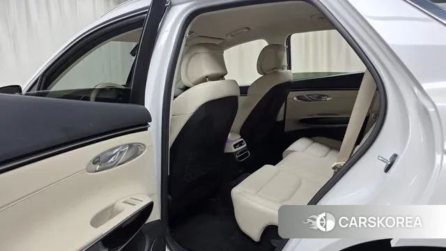 Genesis GV70 id 3354400 из Кореи 8