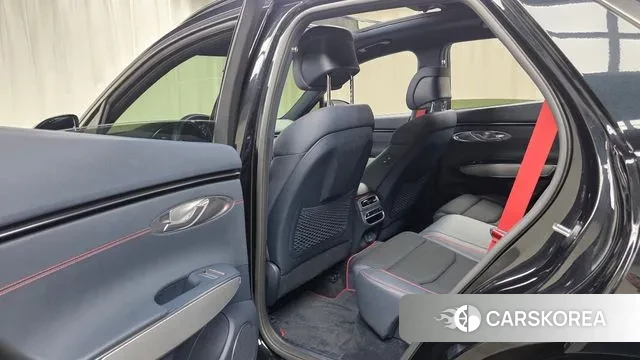 Genesis GV70 id 3360582 из Кореи 8