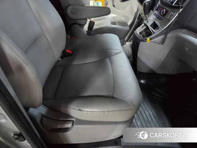 Hyundai The New Grand Starex id 3307921 из Кореи 8