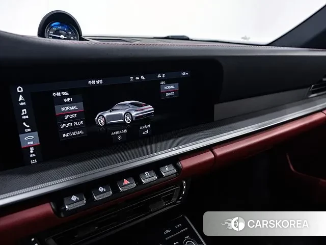 Porsche 911(992) id 3209390 из Кореи 8