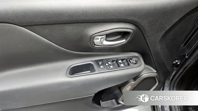 Jeep Renegade id 3437552 из Кореи 8