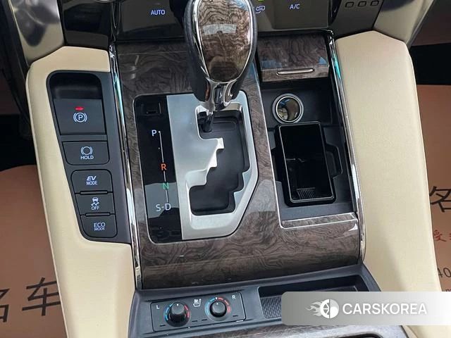 Toyota Elfa id 4257355 из Китая 8