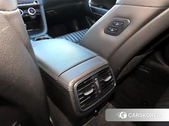 Genesis G70 id 3562773 из Кореи 8