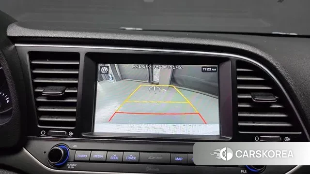 Hyundai Avante AD id 3045657 из Кореи 8