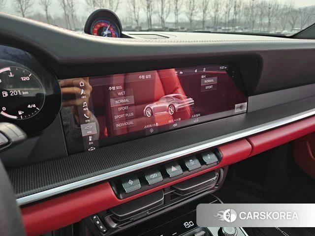 Porsche 911(992) id 3853125 из Кореи 8