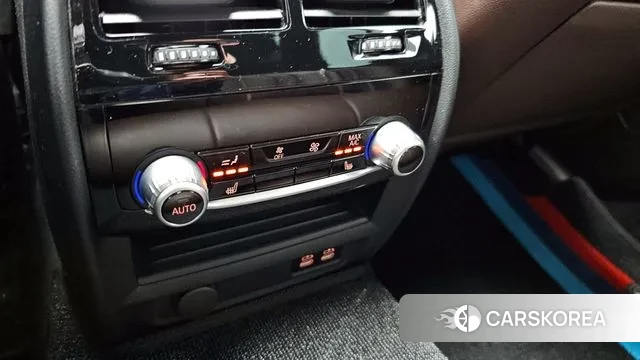 BMW 5 Series (G30) id 3539709 из Кореи 8