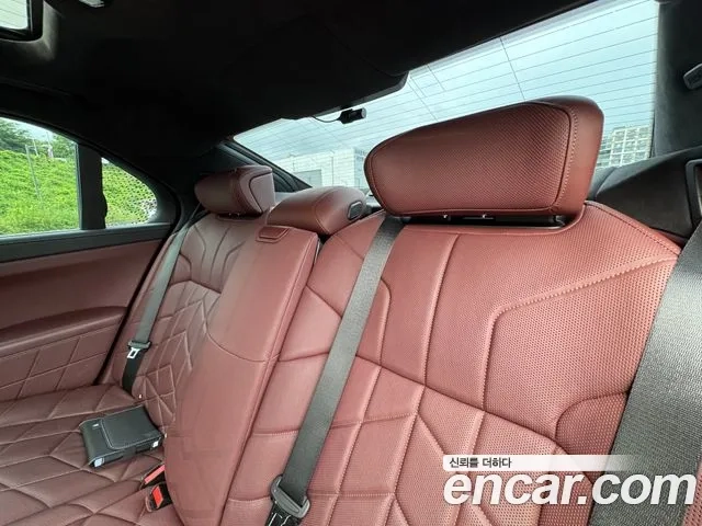 BMW 7 Series (G70) id 2857976 из Кореи 8